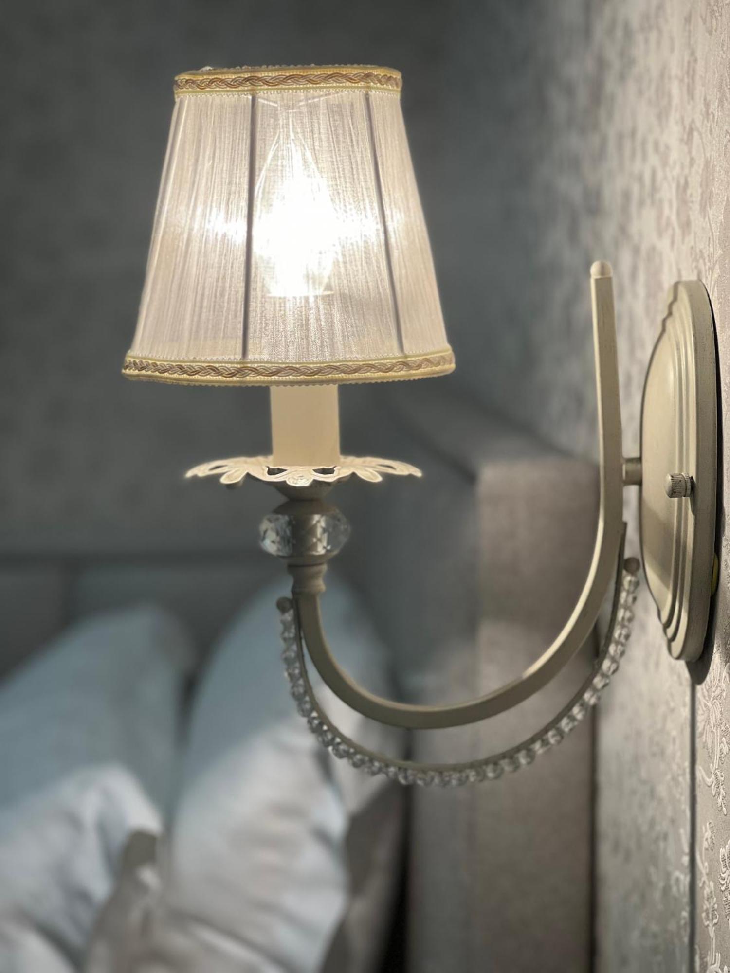 Class Hotel